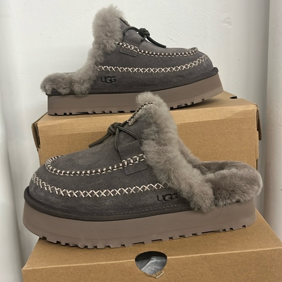 UGG Shoes - UGG DISQUETTE ALPINE
